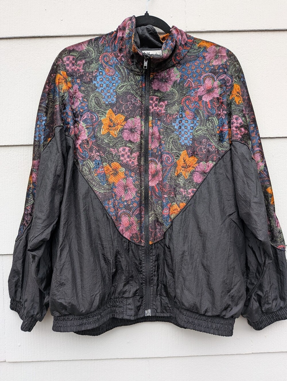 Vintage Black Floral Zip-Up Jacket